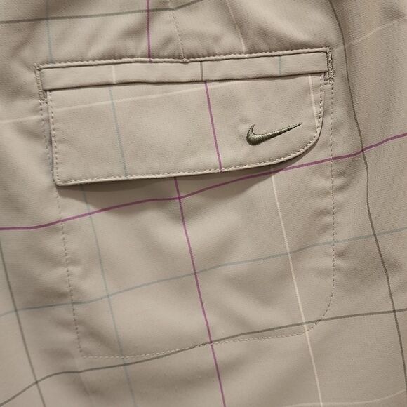 Nike Dri-Fit Golf Shorts Men's Size 8 Pinstripes Deep Pockets Logo Embroidered - Picture 5 of 11